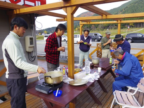 手打ちそばパーティ20111129.jpg